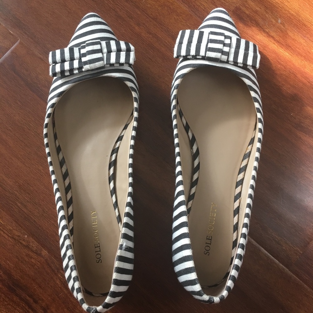 Striped flats